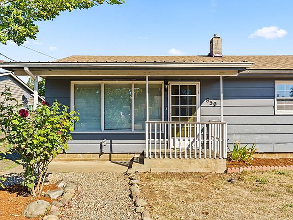 2nd image of 830 S 7th St