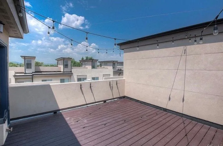 Rooftop deck with unobstructed views of sloans lake and the city. Enjoy sunsets from the west overlooking the mountains.