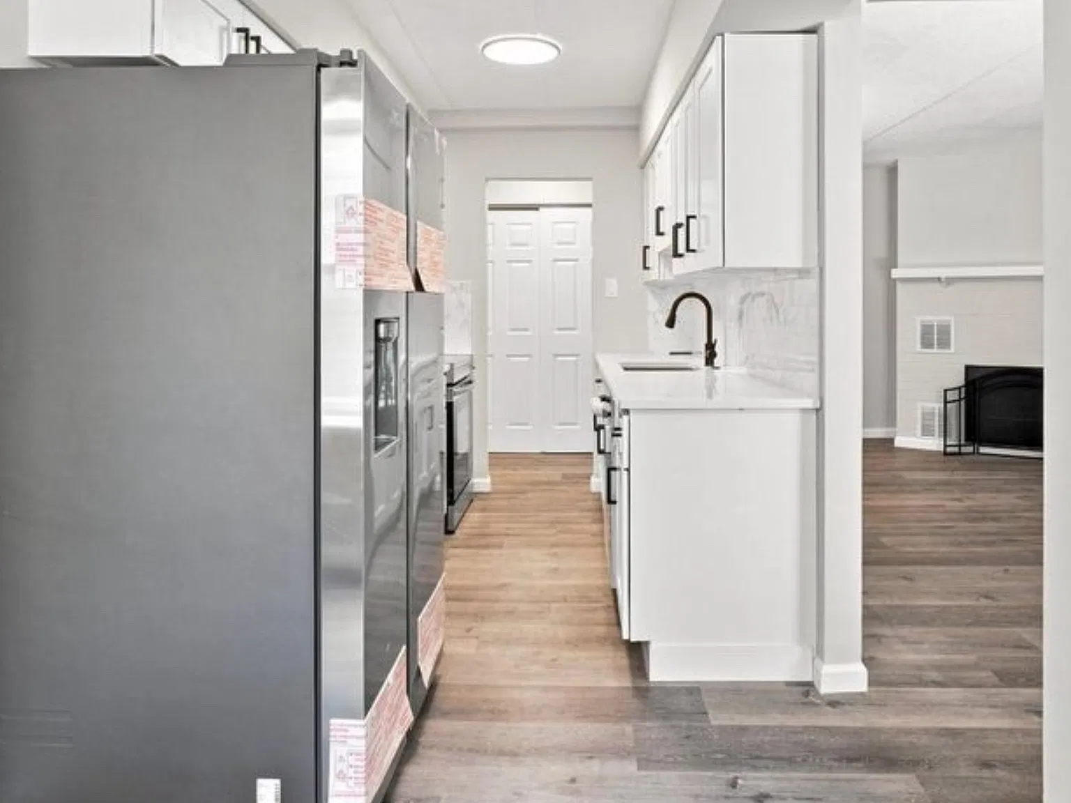 2 bed, 946 sqft, $2,150 — Photo 3