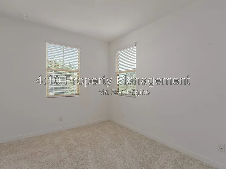 2222 E Palmdale Ln — Photo 26
