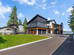 476 W West Chestermere Dr, Chestermere, AB T1X 1B3