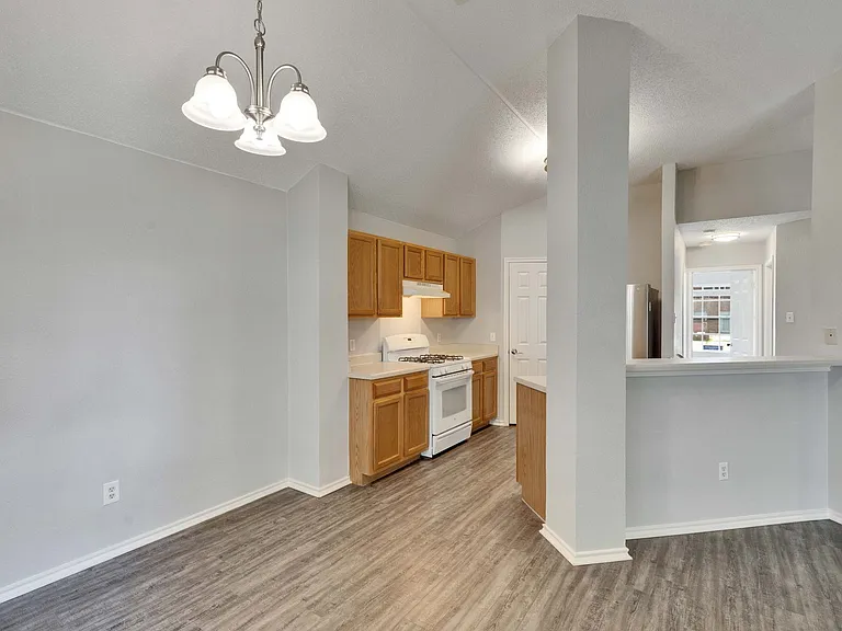 1403 Gulf Way — Photo 7