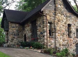 788 Shoshone Rd, Fontana, WI 53125