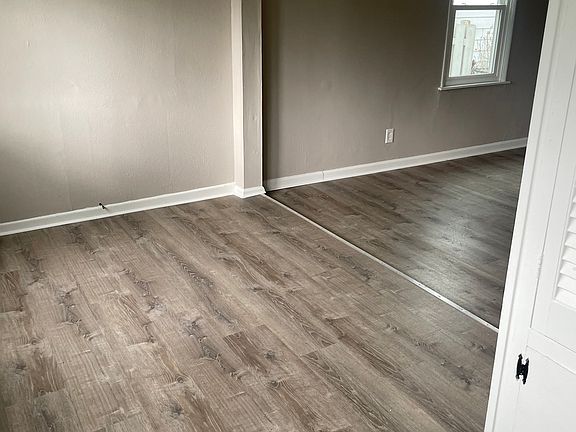 4th image of 11 D St