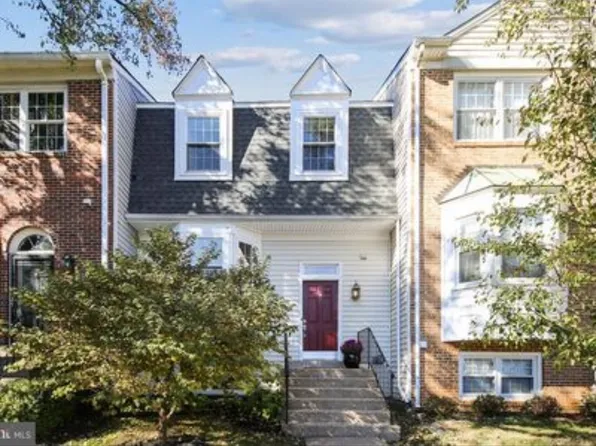 12342 Field Lark Ct, Fairfax, VA 22033