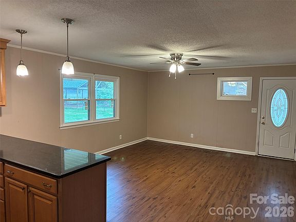 5th image of 2378 Old Field Rd
