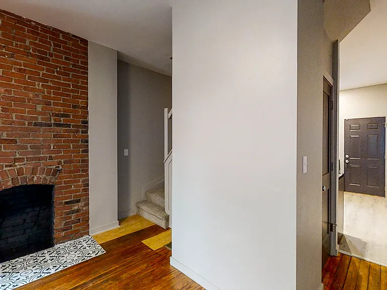 1238 E Mound St — Photo 26