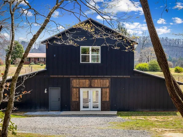 2954 Sugar Creek Rd, Blue Ridge, GA 30513