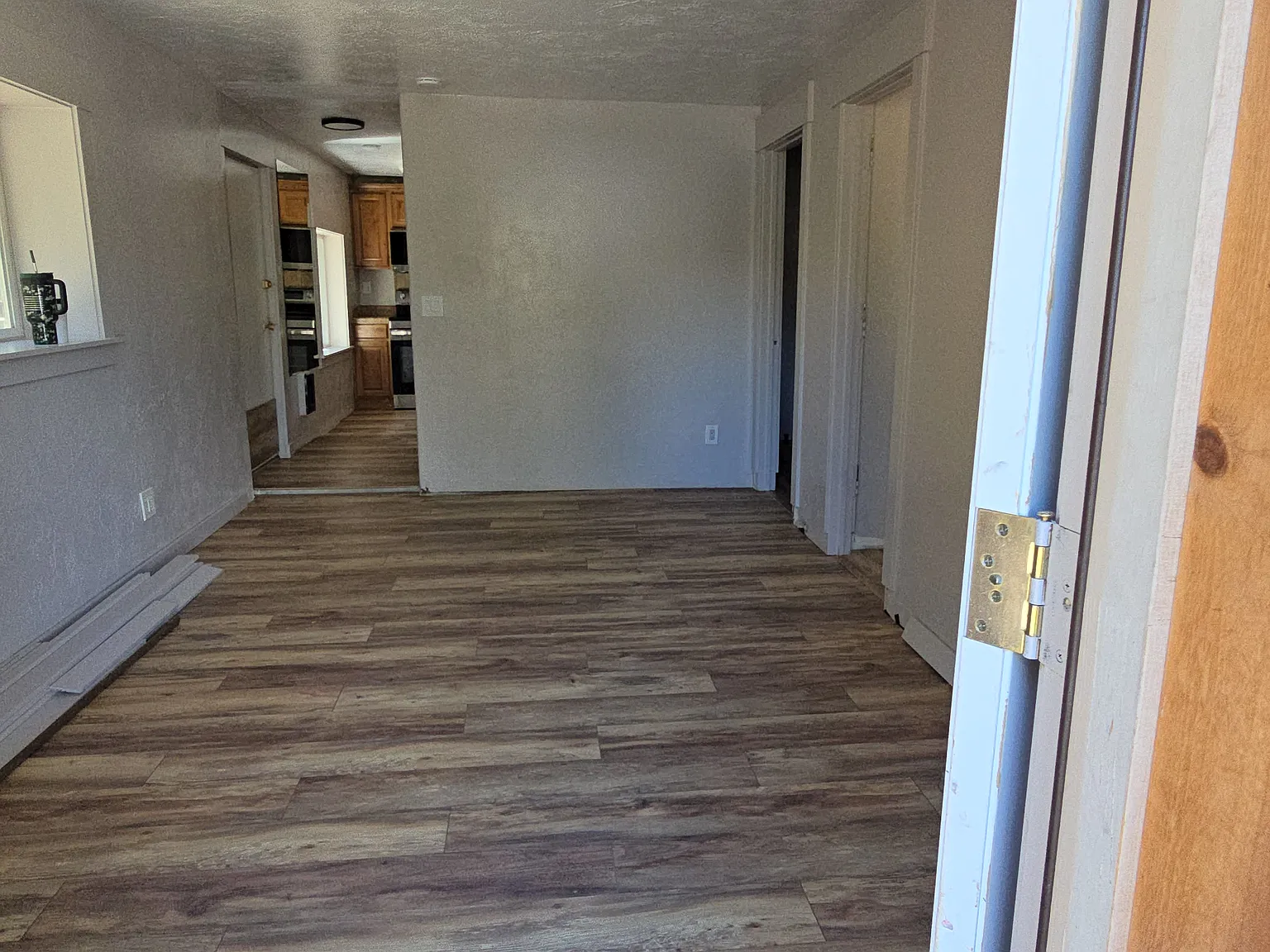 2 bed, 1100 sqft, $2,200 — Photo 2