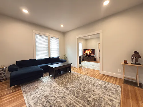 942 Highland Ave Photo 1