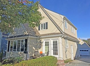 7 Roland Ave, Norwalk, CT 06855
