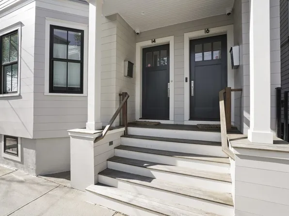 14 Hardwick St #1, Cambridge, MA 02141