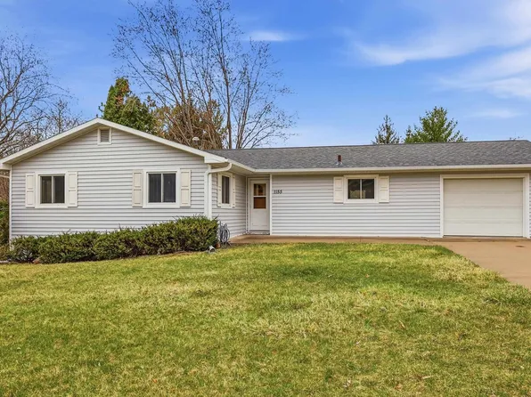 1155 Sunset Dr, Platteville, WI 53818
