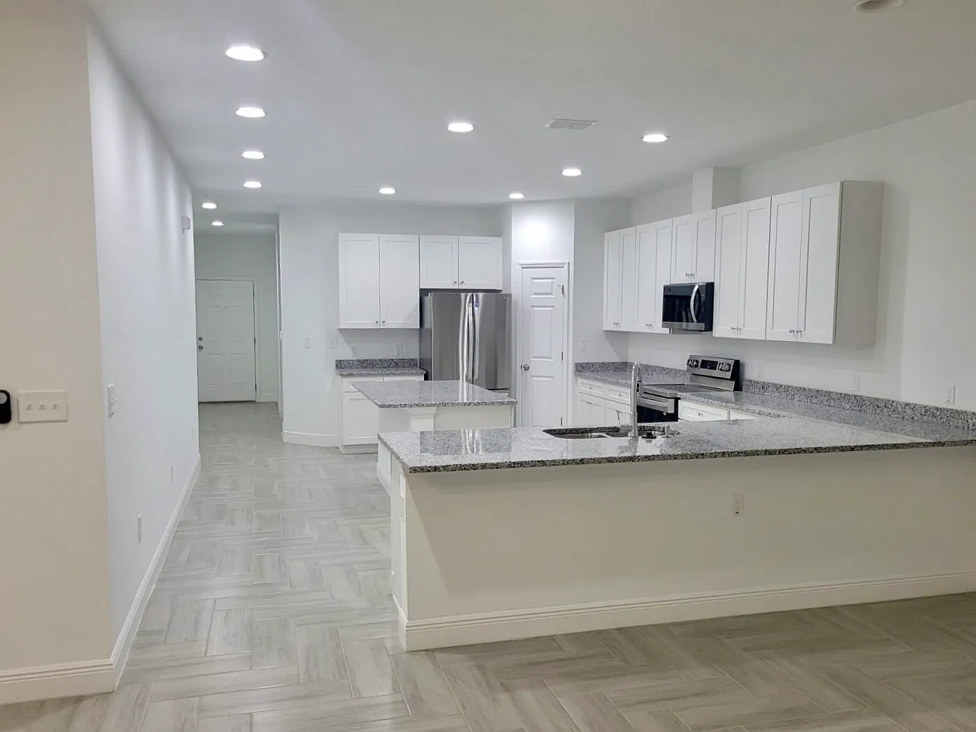 6952 Redditt Rd — Photo 3