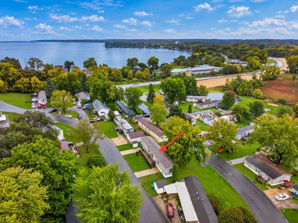 824 Norman Dr, Stoughton, WI 53589