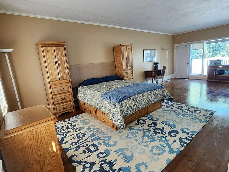 1530 N San Joaquin St — Photo 10