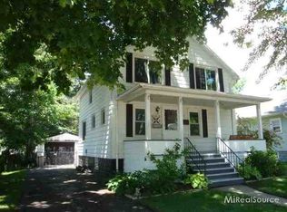 52 Englewood St, Mount Clemens, MI 48043