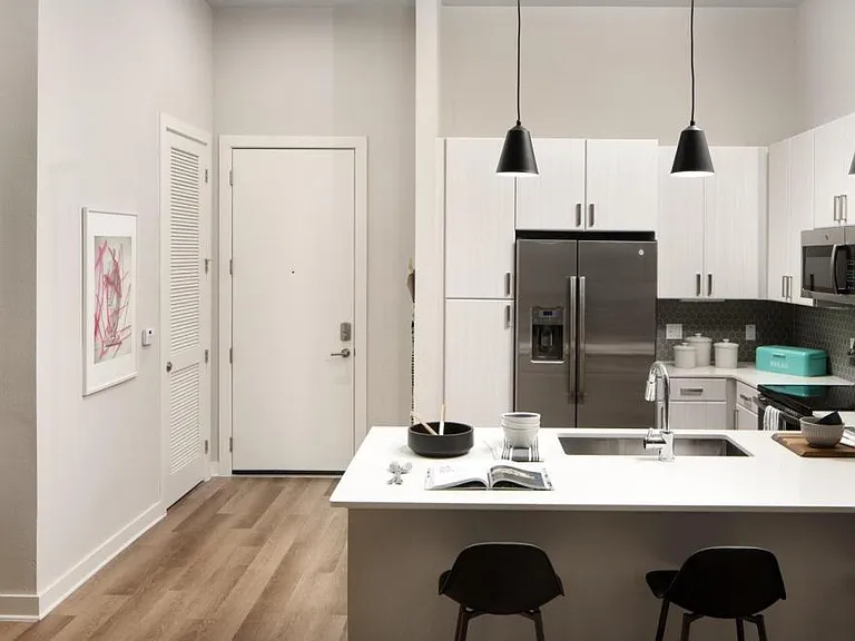 1701 Central Apartments — Photo 3