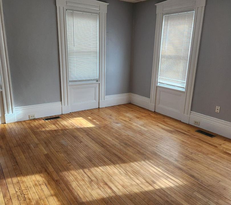 1st image of 218 Essex St APT 2