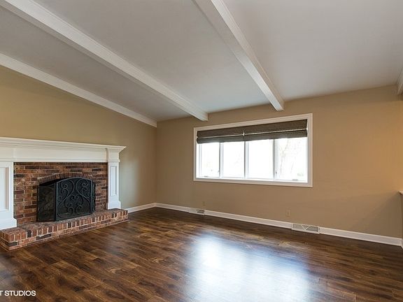 4th image of 2713 Edgewood Dr