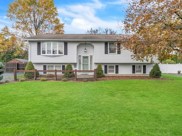172 Poplar St, Chicopee, MA 01013