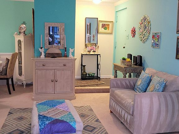 5th image of 10216 Bushman Dr APT 203