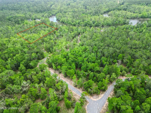 2-4 Kiln Delisle Rd, Kiln, MS 39556