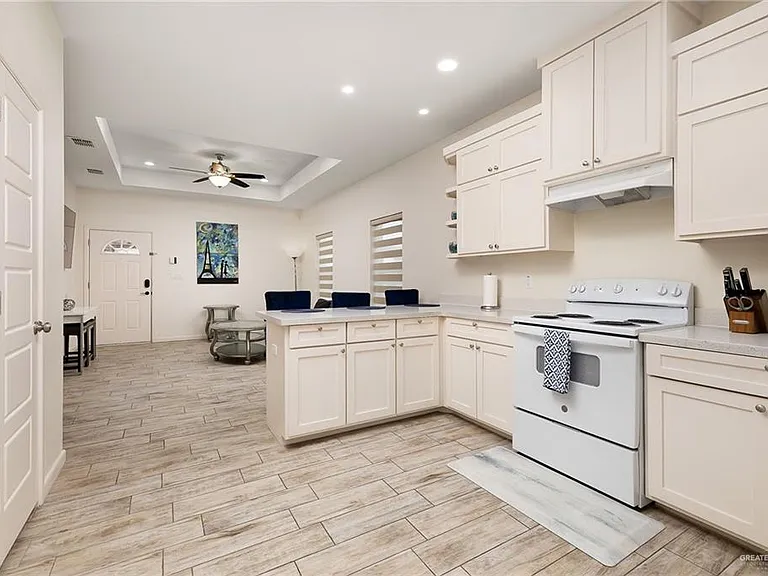 1101 W Sunset Valley St #3 — Photo 8