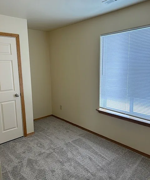 805 W 3rd St #1 — Photo 11