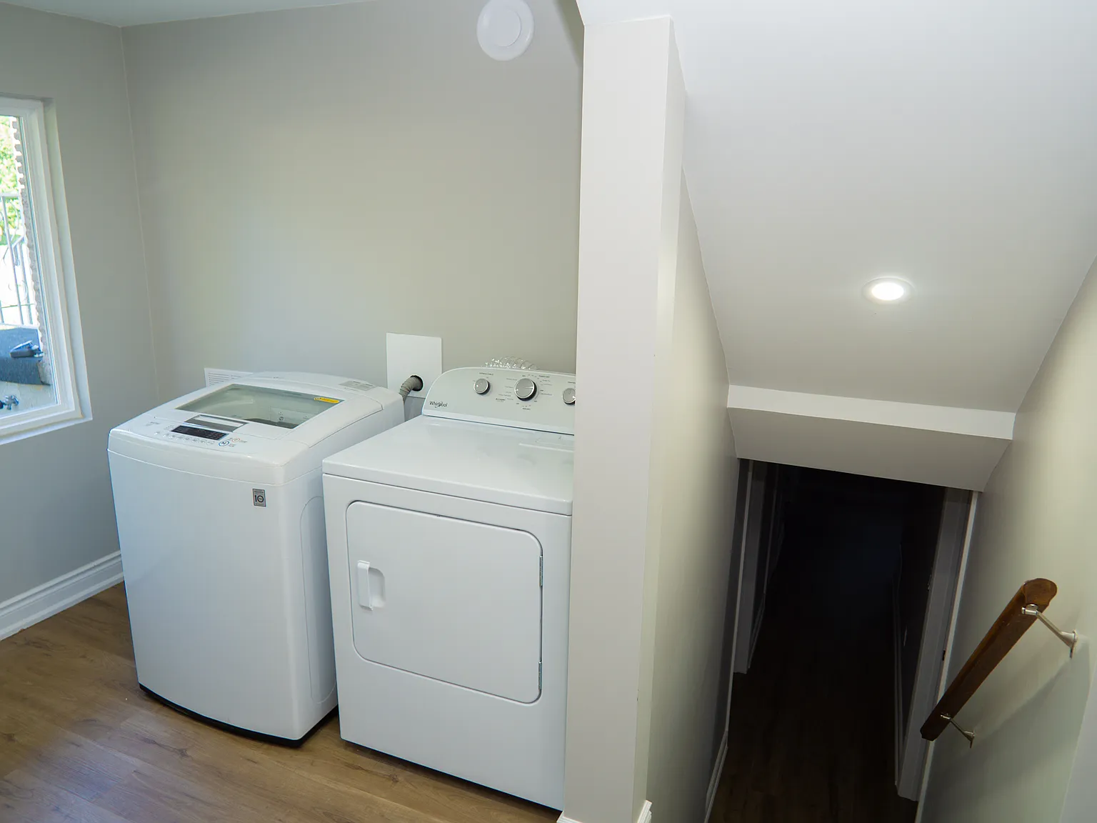 16 Armour Drive, Unit C, Welland — Photo 2
