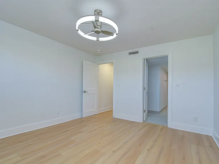 200 Country Club Dr #1505 — Photo 28