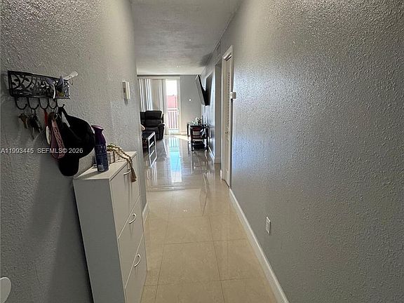4th image of 6960 Miami Gardens Dr APT 2-516