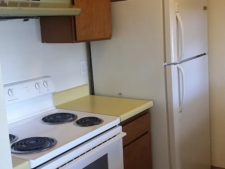 2426 Redoubt Ave #B8 — Photo 2