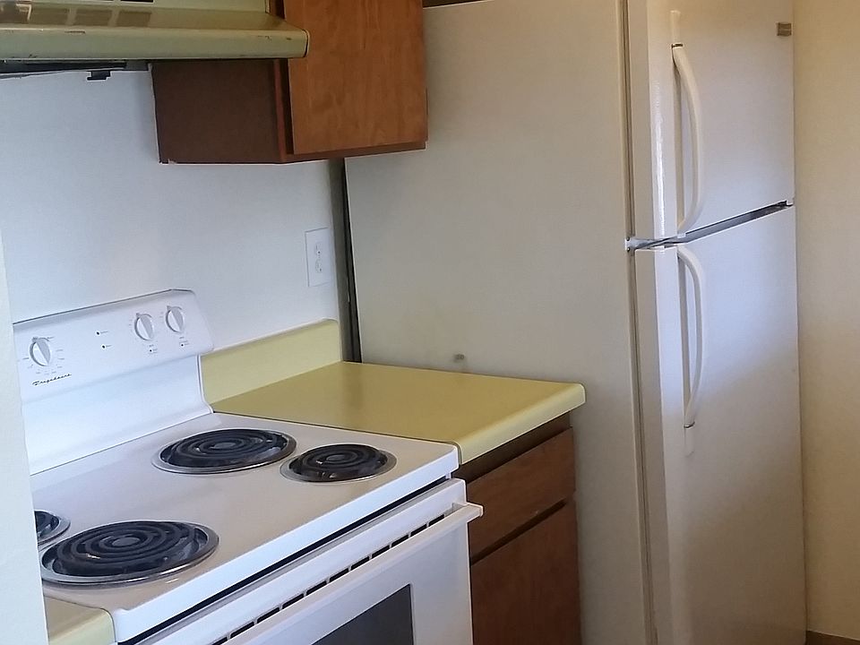 2nd image of 2426 Redoubt Ave #B8