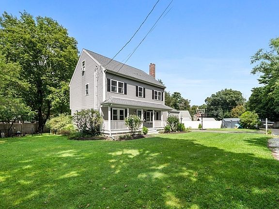 2nd image of 20 Woodlawn Dr