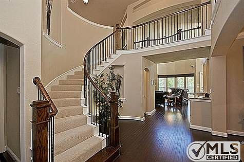4th image of 2804 Mountain Creek Dr
