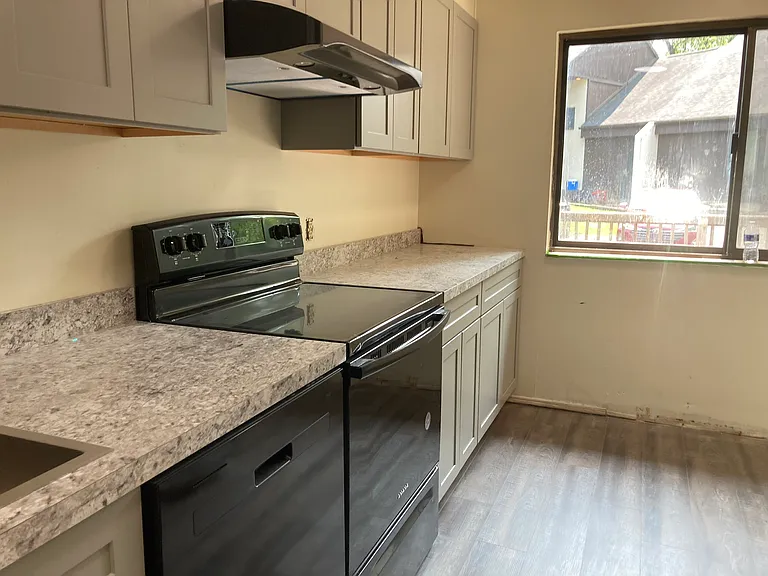 184 Legion Ln — Photo 4