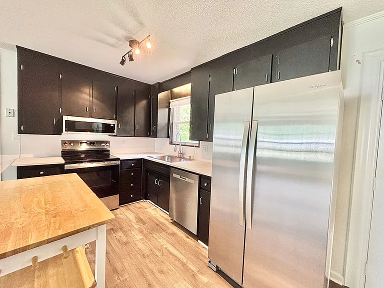 3460 Rothschild Dr — Photo 5