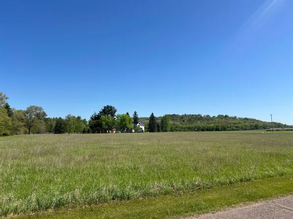 Lind Center Rd, Waupaca, WI 54981