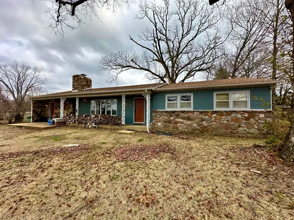 506 S Airport Road, Houston, MO 65483