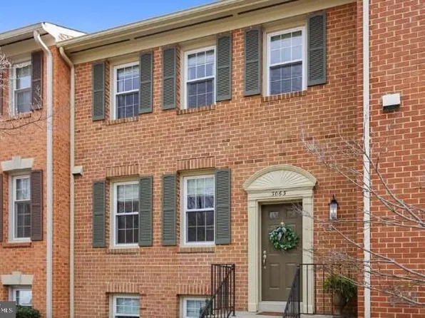 3063 Windwood Farms Dr, Oakton, VA 22124