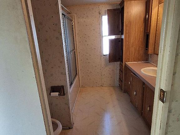5th image of 14-42 Jane St #22