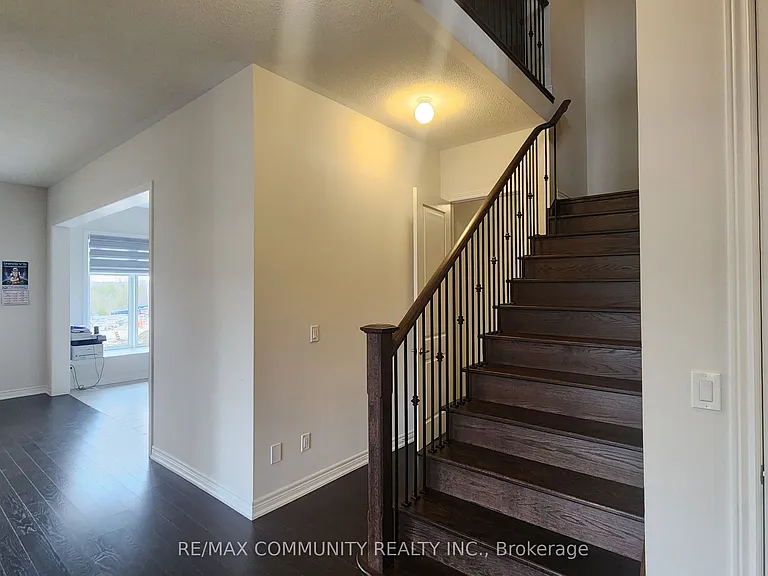 58 Catering Rd #MAIN — Photo 8