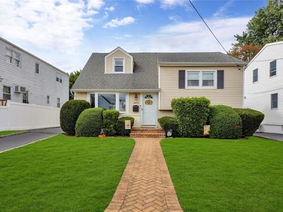 2172 Fir Street, Wantagh, NY, 11793