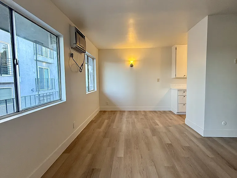 3330 Chapman St #11 — Photo 4