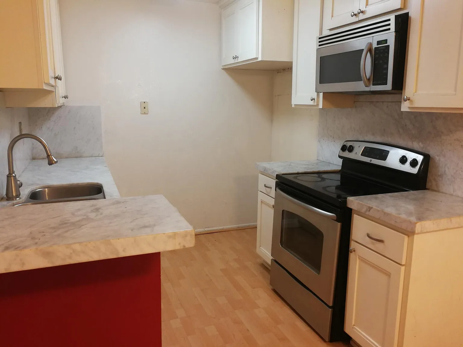 2 bed, 1129 sqft, $2,695 — Photo 3