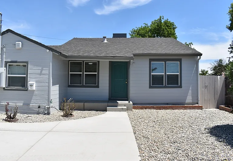 1720 Bessie Ave — Photo 1