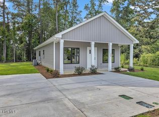 609 N Timberly Ln, Burgaw, NC 28425