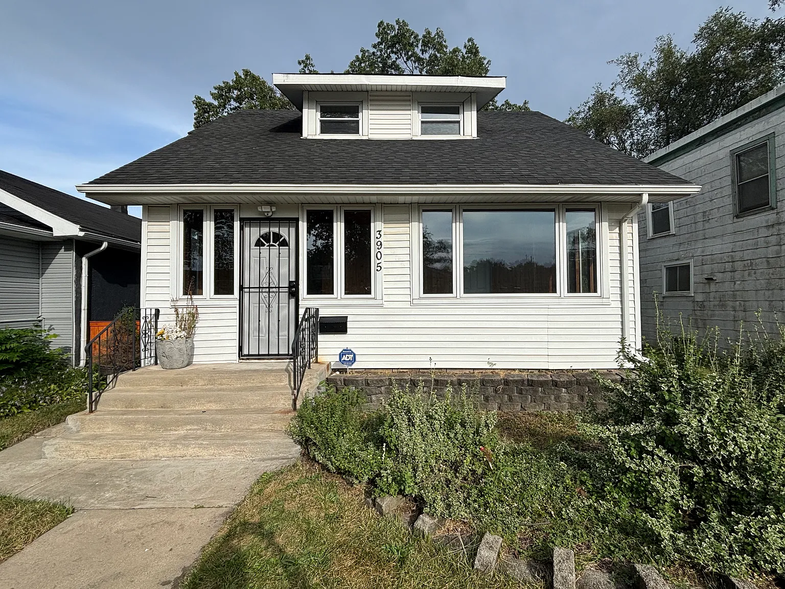 3 bed, 1728 sqft, $1,675 — Photo 1
