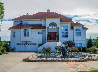 199 Lakeland Dr, Macon, NC 27551